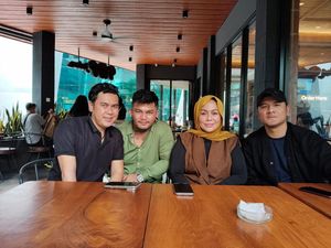 Mak Vera Bentuk Trio Lebay, Siap Jadi Obat Lepas Penat