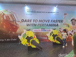 Motor Morbidelli dan Di Giannantonio Terparkir di Bandara Lombok Motor Morbidelli dan Di Giannantonio Terparkir di Bandara Lombok