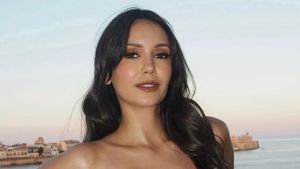 Mesra dengan Zac Efron di Italia, Damage Nina Dobrev Gede Banget!