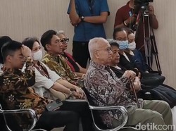 Nono Anwar Makarim Hadiri Sidang Perdana Praperadilan Nadiem di PN Jaksel