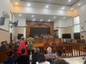 Video: Nadiem Minta Hakim Batalkan Status Tersangka Korupsi Laptop Video: Nadiem Minta Hakim Batalkan Status Tersangka Korupsi Laptop