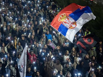 Potret Gelombang Protes Anti-Pemerintah Terus Berlanjut di Serbia