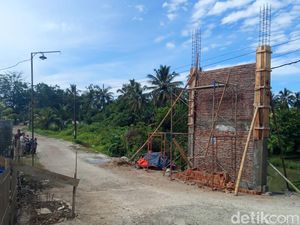 Viral Gapura Rp 356 Juta Menuju Rumah Wabup-Kadis, PUPR Pandeglang Buka Suara Viral Gapura Rp 356 Juta Menuju Rumah Wabup-Kadis, PUPR Pandeglang Buka Suara