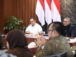 Rakortas Tingkat Menteri, Mendagri Tito Bahas Peran Pemda Dukung PSEL