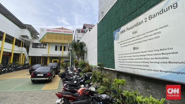 SMK Pasundan 2 Bandung di Jalan Maleber, Andir, Kota Bandung, Jumat (3/10/2025). (CNNIndonesia/Cesar)