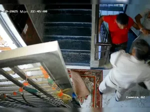 Tak Mau Bayar Makanan yang Dipesan, Pria Ini Bikin Ricuh Tak Mau Bayar Makanan yang Dipesan, Pria Ini Bikin Ricuh