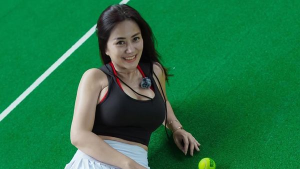 Tante Ernie yang Menggoda, Tergoda Dunia Akting