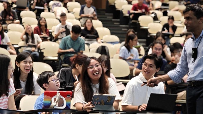 Kisah Inspiratif, Bocah 7 Tahun Taklukkan Kimia di Universitas Top Dunia