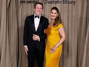Melinda Gates Perdana Gandeng Pacar di Red Carpet, Mantan Pekerja Microsoft Melinda Gates Perdana Gandeng Pacar di Red Carpet, Mantan Pekerja Microsoft