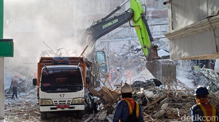 Tragis, Puluhan Santri Meninggal Akibat Pondok Pesantren Ambruk di Sidoarjo