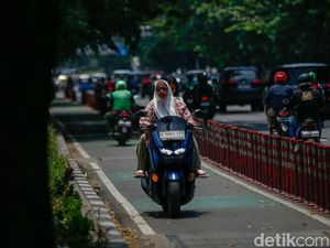 Duh, Jalur Sepeda di Jaktim Diserobot Pemotor untuk Lawan Arus Duh, Jalur Sepeda di Jaktim Diserobot Pemotor untuk Lawan Arus