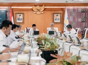 Mensos Dorong Gugus Tugas Pastikan Sekolah Rakyat Berjalan Sesuai Prosedur Mensos Dorong Gugus Tugas Pastikan Sekolah Rakyat Berjalan Sesuai Prosedur