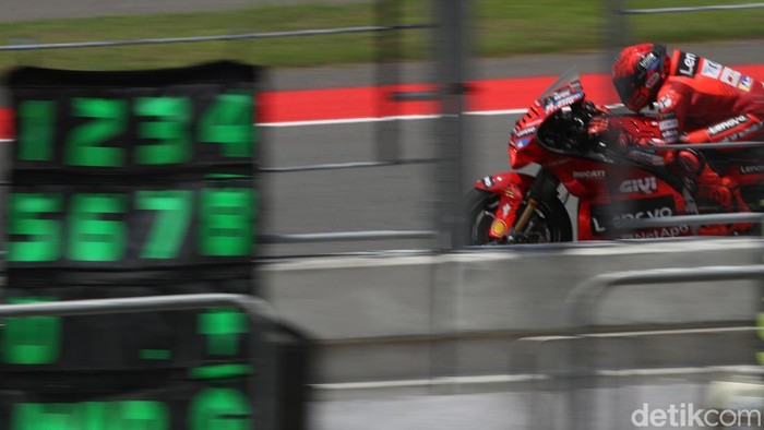 Marc Marquez diragukan bisa balapan lagi di sisa MotoGP 2025. (Foto: Agung Pambudhy/detikcom) Marc Marquez diragukan bisa balapan lagi di sisa MotoGP 2025. (Foto: Agung Pambudhy/detikcom)