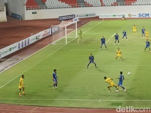 PSIS Tertinggal 0-1 dari Barito Putera di Babak Pertama PSIS Tertinggal 0-1 dari Barito Putera di Babak Pertama