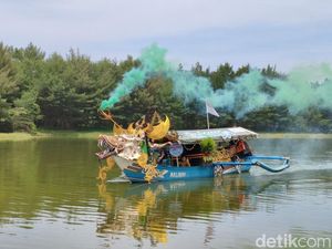 Wuss! Intip Serunya Lomba Perahu Hias di Pantai Glagah Kulon Progo
