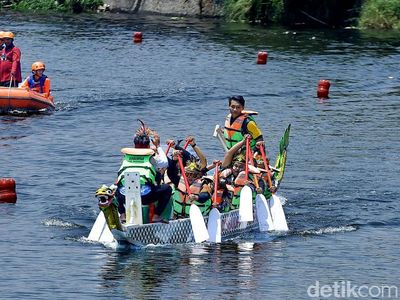 Balap Perahu Naga Pasuruan Jadi Magnet Wisata