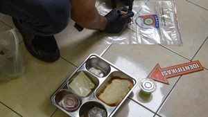 Olah TKP Kasus Keracunan MBG, Polisi Sisir Dapur SPPG Ciamis