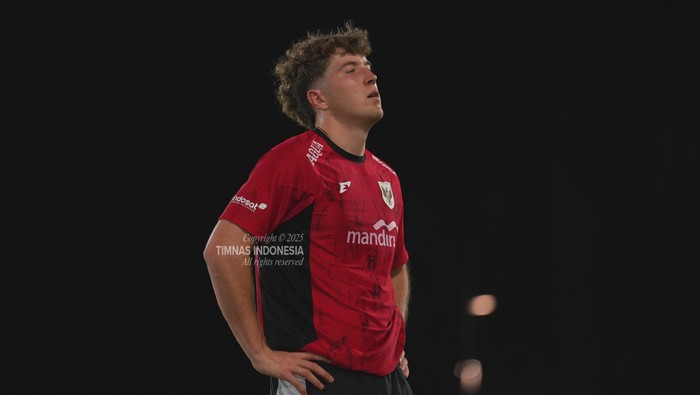 Ole Romeny dalam sesi latihan Timnas Indonesia di Jeddah, Arab Saudi.