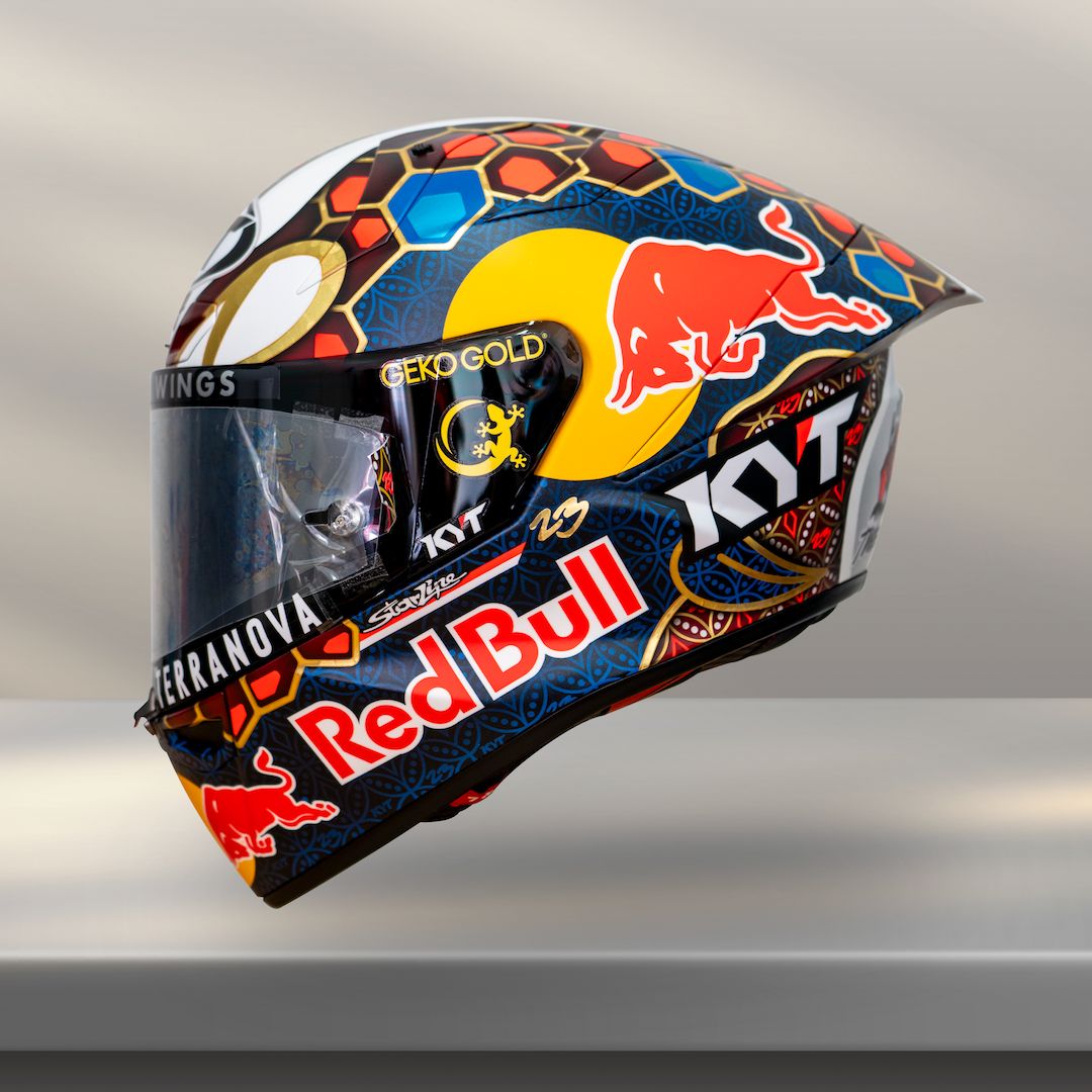 Helm KYT yang digunakan pembalap Red Bull KTM Tech3 Enea Bastianini di Sirkuit Mandalika saat MotoGP Indonesia.
