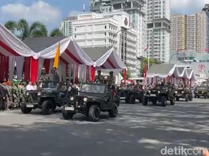 Parade Alutsista Meriahkan HUT TNI ke-80 di Medan Parade Alutsista Meriahkan HUT TNI ke-80 di Medan