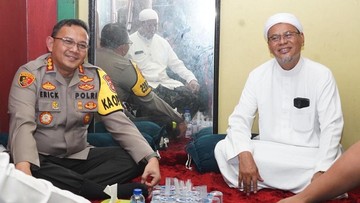 Peran Aktif Jaga Kamtibmas, Tokoh Agama di Jakut Diberi Penghargaan Kapolres