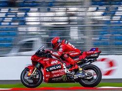 Kutukan Berlanjut, Marc Marquez Crash di MotoGP Mandalika 2025