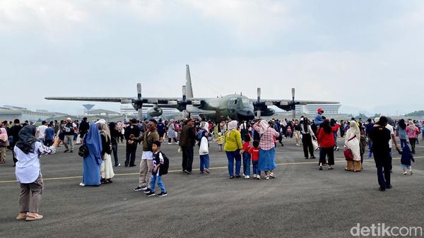 Saat Pesawat hingga Prajurit Jadi Bintang di Bandung