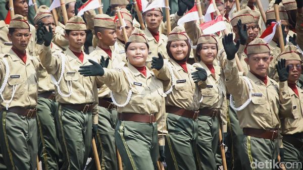 Semangat Pasukan Nonmiliter Warnai Defile HUT TNI ke-80 di Monas