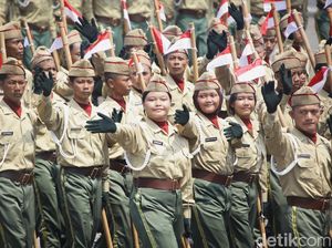 Semangat Pasukan Nonmiliter Warnai Defile HUT TNI ke-80 di Monas
