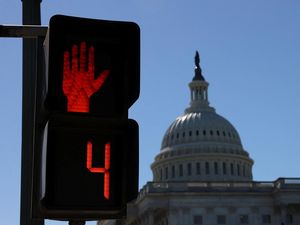 Shutdown Belum Berakhir, Pemerintah AS Lumpuh Hingga Hari Keempat