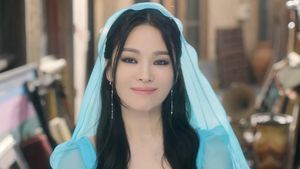 7 Potret Song Hye Kyo Muncul Jadi Jin Cantik di Drakor Genie Make A Wish