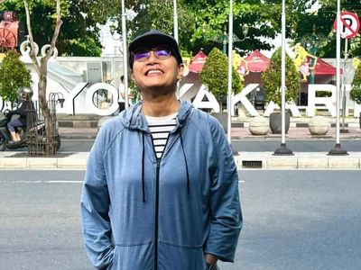 Tak Lagi Jadi Menkeu, Sri Mulyani Sibuk Liburan ke Yogya