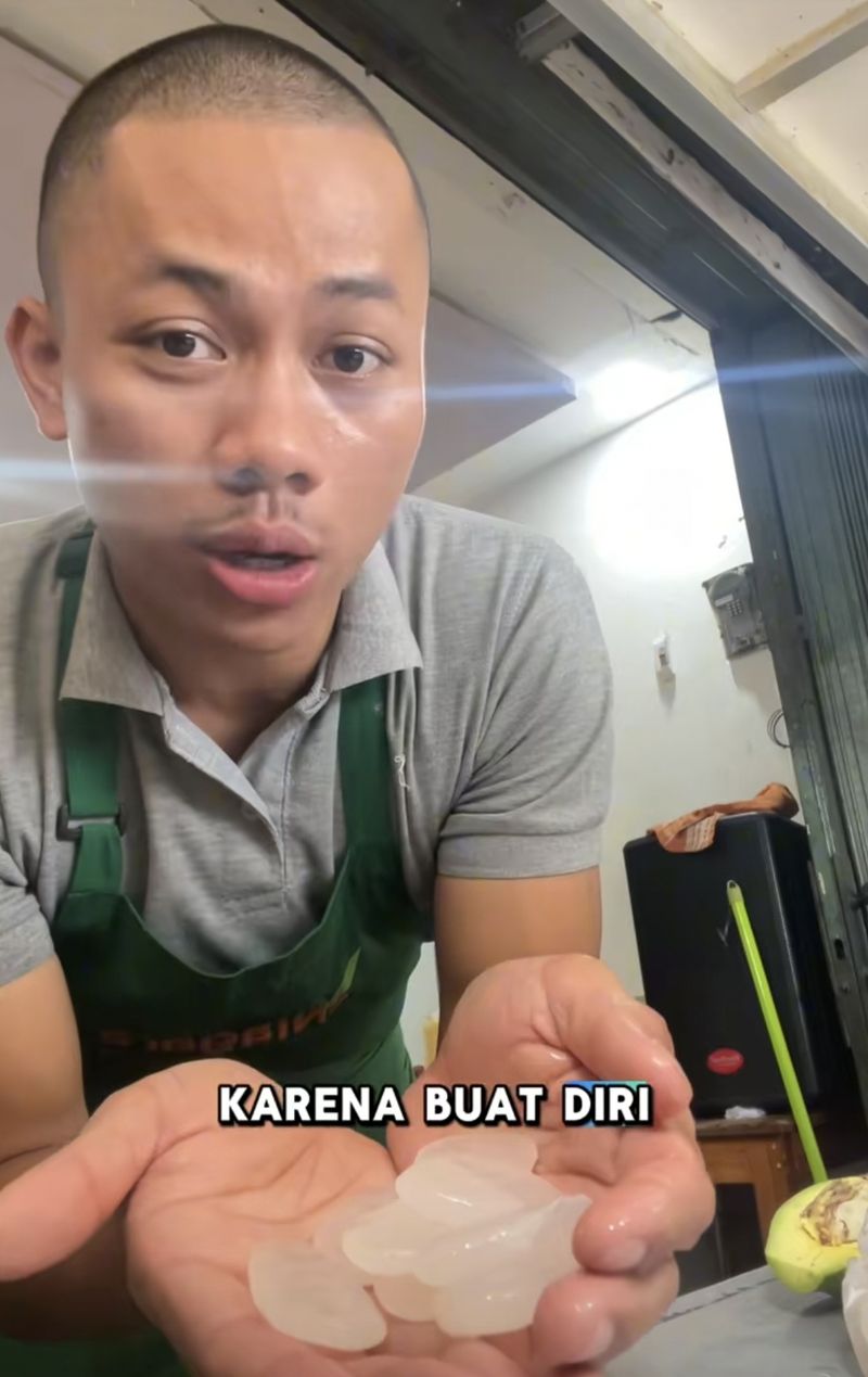 5 Jus Buah Aneh Tantangan Netizen buat Mang Ucup 'Niagara Fruit'