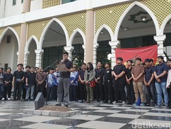 Pernyataan Sikap Sivitas Akademika UII Minta Paul dan Aktivis Lain Dibebaskan Pernyataan Sikap Sivitas Akademika UII Minta Paul dan Aktivis Lain Dibebaskan