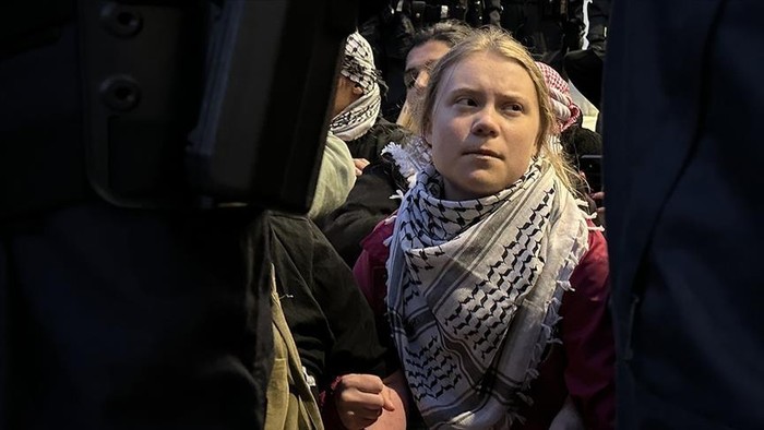 Greta Thunberg Kena Tangkap di London Saat Demo Dukung Tahanan Palestina Mogok Makan