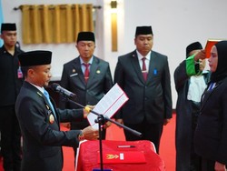 Sempat Tertunda, Faidah Akhirnya Dilantik Jadi Sekwan DPRD Bone!