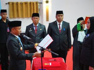 Sempat Tertunda, Faidah Akhirnya Dilantik Jadi Sekwan DPRD Bone! Sempat Tertunda, Faidah Akhirnya Dilantik Jadi Sekwan DPRD Bone!