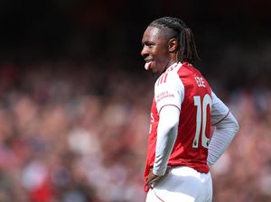 Belum Hoki saja, Eze