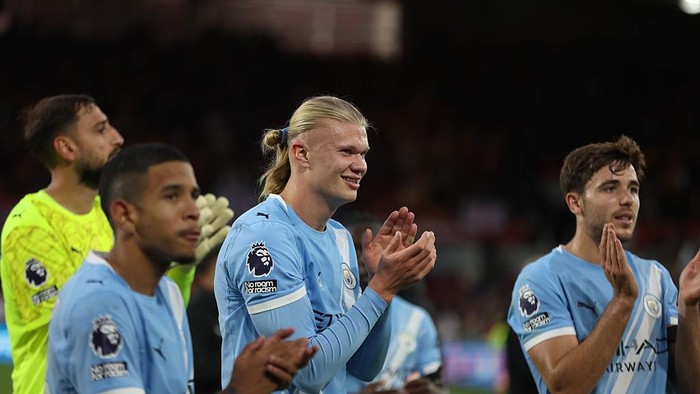 Manchester Citys Erling Haaland applauds at full time after the Premier League match at the Gtech Community Stadium, Brentford. Picture date: Sunday October 5, 2025. (Photo by Steven Paston/PA Images via Getty Images)