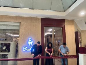 Hadir dengan Wajah Baru, Frank & co. Reopening Gerai Bersejarah di PIM 1 Hadir dengan Wajah Baru, Frank & co. Reopening Gerai Bersejarah di PIM 1