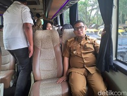 Andra Soni Jajal Trans Banten, Dapat Saran dari Warga Tambah Armada Andra Soni Jajal Trans Banten, Dapat Saran dari Warga Tambah Armada