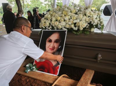 Istri Ketujuh Presiden Soekarno, Yurike Sanger, Dimakamkan di TPU Tanah Kusir