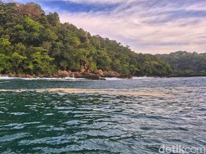 Menelusuri Pulau Purba di Ciletuh, dari Mandra hingga Karang Kontol