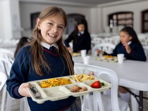 Heboh MBG di Indonesia, 8 Negara Ini Lebih Dulu Punya Program Makan Gratis
