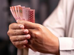 Video: Heboh Penerima Bansos di Bogor Punya Mobil