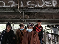 Komitmen Global, Udara Bersih, dan Peran Transportasi Publik Perkotaan Komitmen Global, Udara Bersih, dan Peran Transportasi Publik Perkotaan