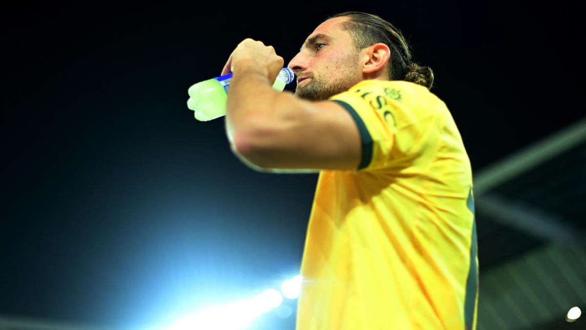 Adrien Rabiot selalu main penuh dalam lima kali penampilan bersama AC Milan sejauh ini (Foto: REUTERS/Daniele Mascolo)