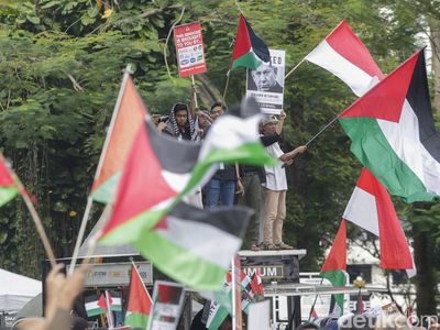 Aksi Solidaritas Bela Palestina di Depan Kedubes AS Jakarta