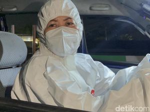 Kisah Amellia, Sopir Ambulans Wanita Siaga Evakuasi Korban Ponpes Sidoarjo Kisah Amellia, Sopir Ambulans Wanita Siaga Evakuasi Korban Ponpes Sidoarjo