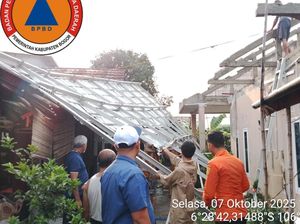 Atap Rumah Warga Rusak Terbawa Angin Kencang di Bogor, Penghuni Mengungsi Atap Rumah Warga Rusak Terbawa Angin Kencang di Bogor, Penghuni Mengungsi